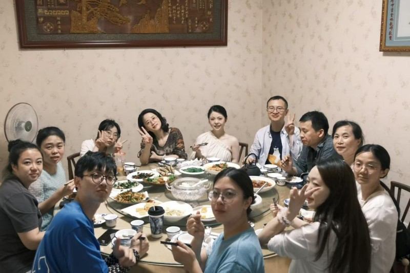 Ningbo pulely imp. & Exp. Co., Ltd. organizza un viaggio di team building per i dipendenti a Dali, migliorando la coesione del team e la cultura aziendale